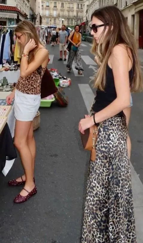 高溫下的巴黎女孩穿什麼？